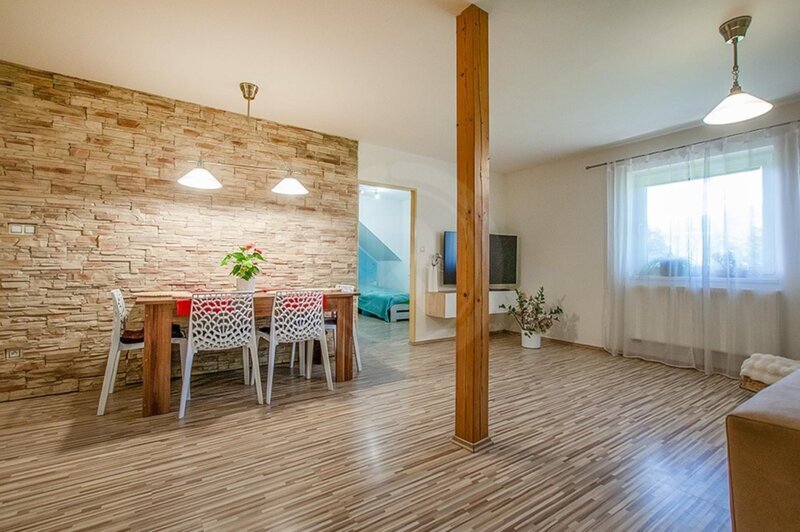 PRODEJ RODINNÉHO DOMU S GARÁŽÍ, POD KOPCEM, KŘEMŽE