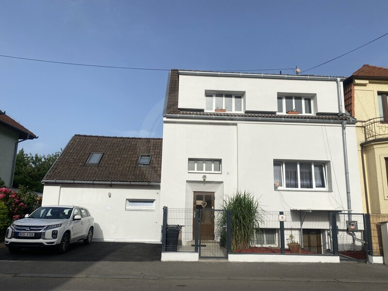 PRODEJ BYTOVÉHO DOMU SE ČTYŘMI BYTY, K. FLEISCHMANA, ČB