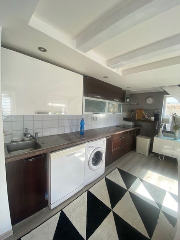 PRODEJ BYTOVÉHO DOMU SE ČTYŘMI BYTY, K. FLEISCHMANA, ČB