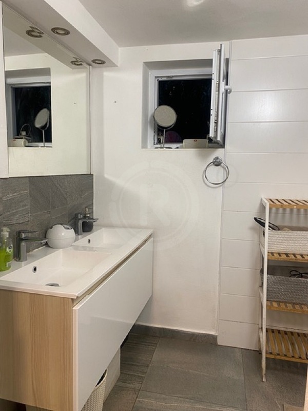 PRODEJ BYTOVÉHO DOMU SE ČTYŘMI BYTY, K. FLEISCHMANA, ČB