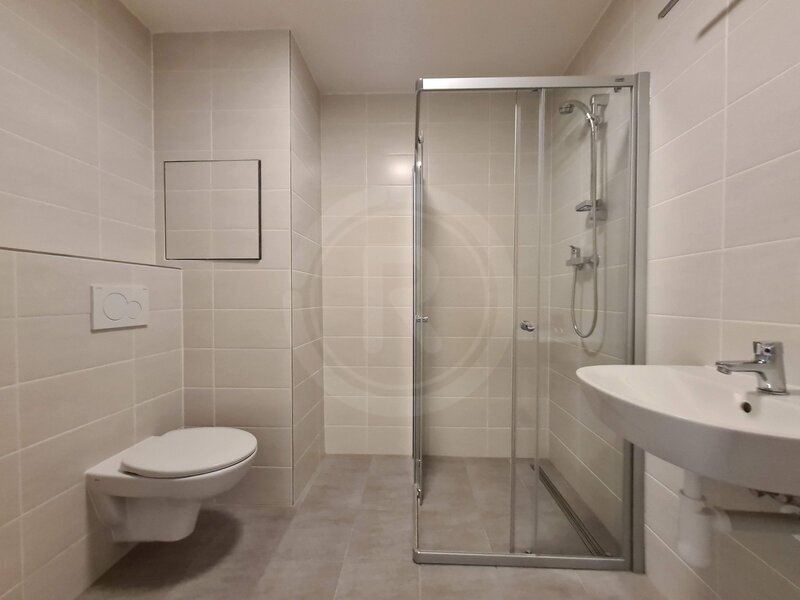 PRONÁJEM MODERNÍHO BYTU 1+KK, FR. ŠRÁMKA, Č. BUDĚJOVICE