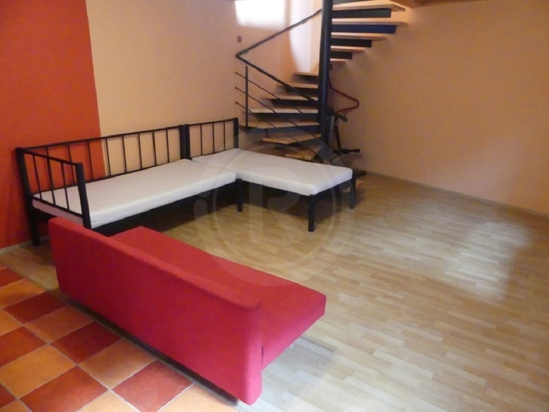 PRODEJ DVOJPODLAŽNÍHO BYTOVÉHO DOMU SE 6 BYTY