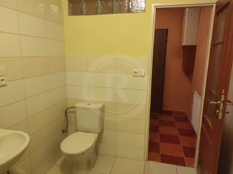 PRODEJ DVOJPODLAŽNÍHO BYTOVÉHO DOMU SE 6 BYTY