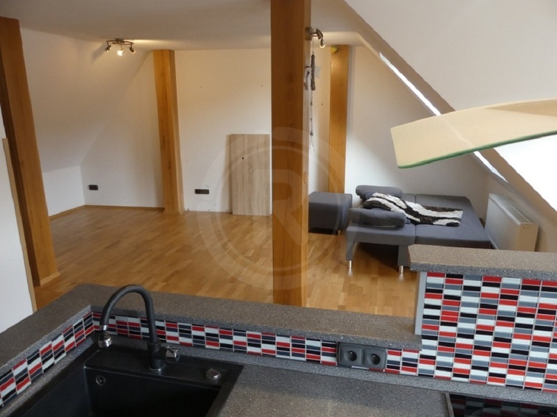 PRODEJ DVOJPODLAŽNÍHO BYTOVÉHO DOMU SE 6 BYTY