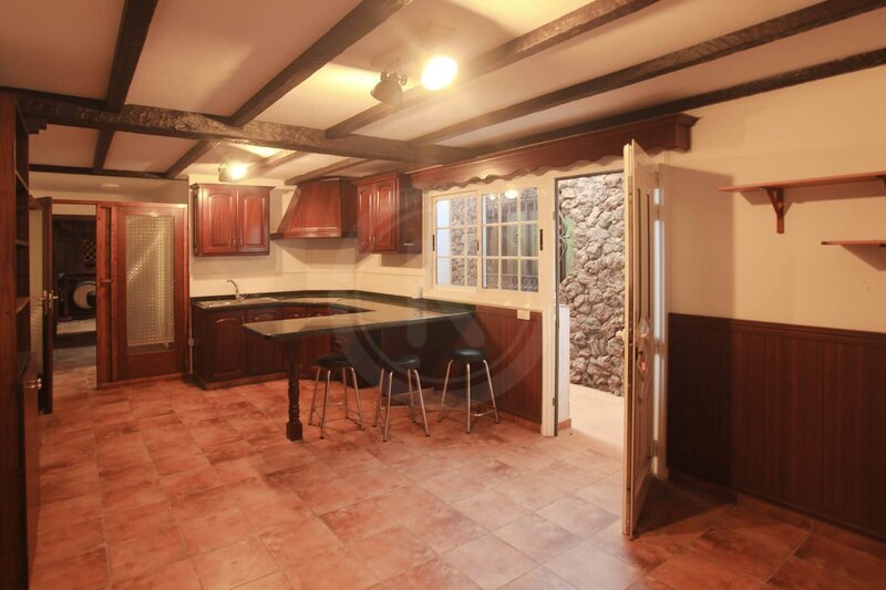 PRODEJ PROSTORNÉ VILY, TACORONTE, TENERIFE