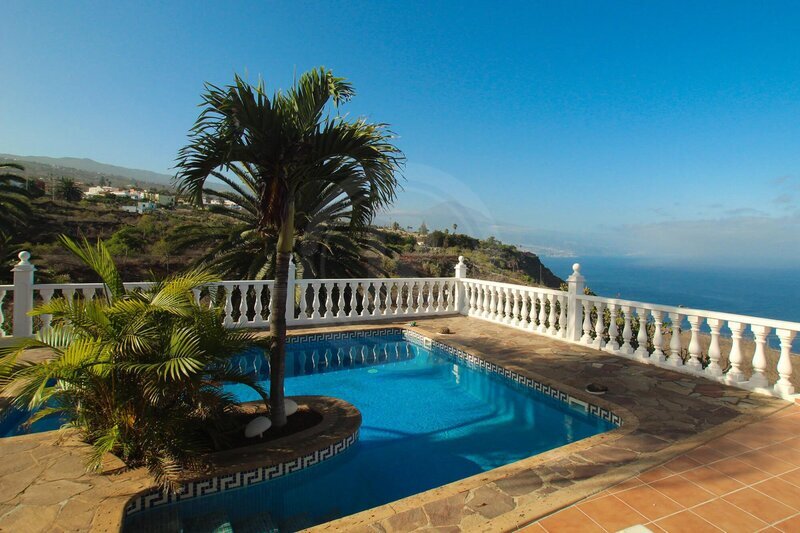 PRODEJ PROSTORNÉ VILY, TACORONTE, TENERIFE