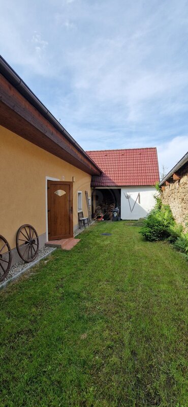 PRONÁJEM RODINNÉHO DOMU 3+1, LNIŠTĚ, OKR. Č. BUDĚJOVICE