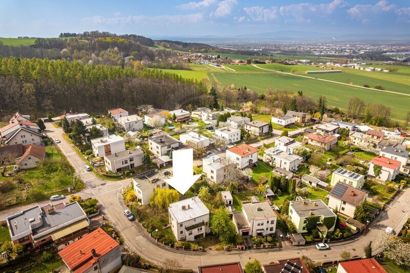 PRODEJ RODINNÉHO DOMU 6+1 S GARÁŽÍ A ZAHRADOU, JABLOŇOVÁ, RUDOLFOV