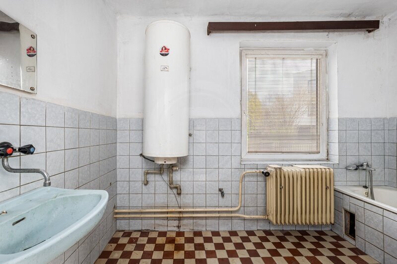 PRODEJ RODINNÉHO DOMU 6+1 S GARÁŽÍ A ZAHRADOU, JABLOŇOVÁ, RUDOLFOV