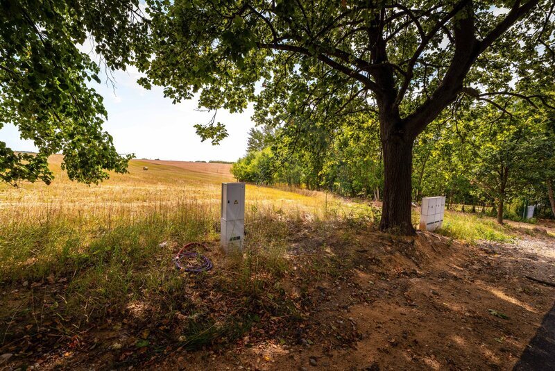 PRODEJ STAVEBNÍHO POZEMKU 3.663 M2, PRŮBĚŽNÁ, HŮRY