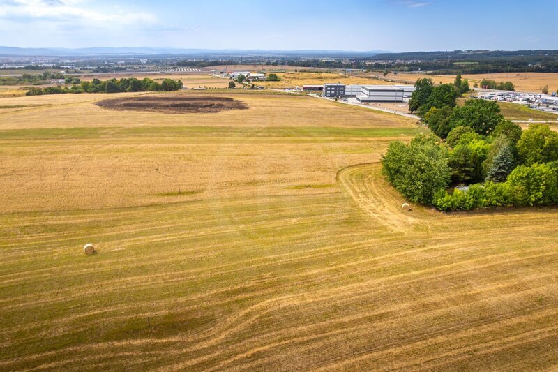 PRODEJ STAVEBNÍHO POZEMKU 3.663 M2, PRŮBĚŽNÁ, HŮRY