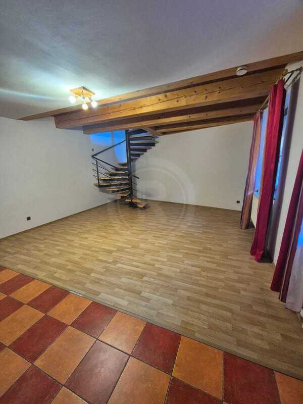 PRONÁJEM MEZONETOVÉHO BYTU 2+KK, STARÉ MĚSTO, NETOLICE