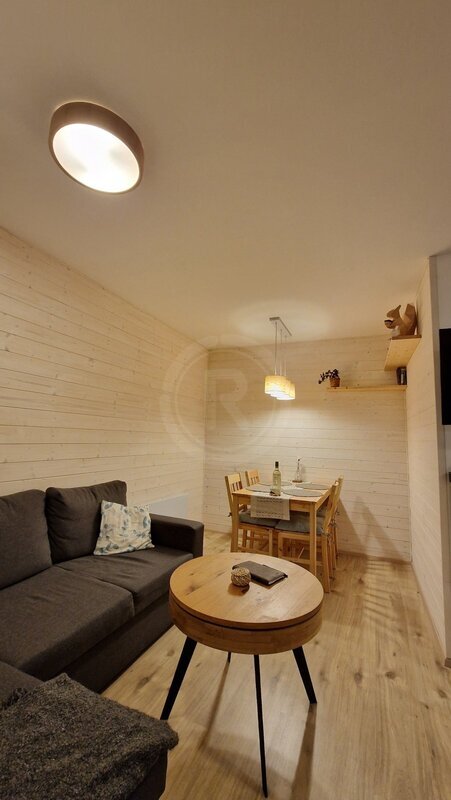 PRODEJ KRÁSNÉHO APARTMÁNU 2+KK, BENEŠOV NAD ČERNOU