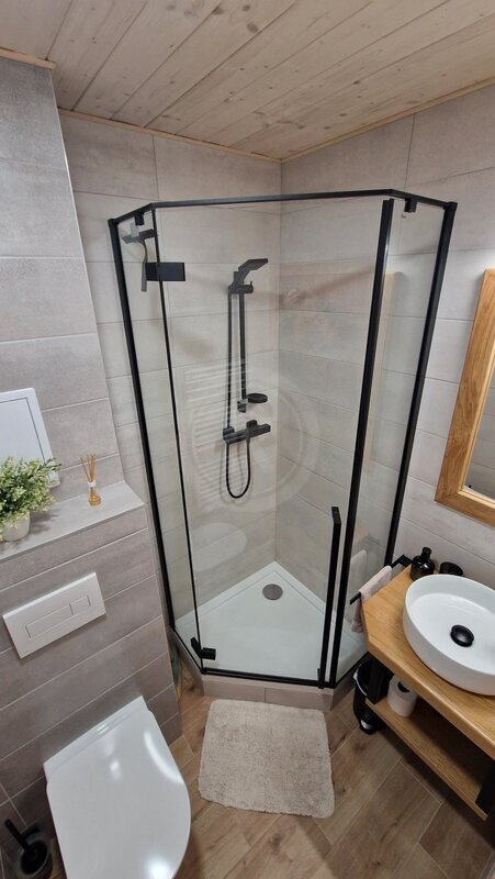 PRODEJ KRÁSNÉHO APARTMÁNU 2+KK, BENEŠOV NAD ČERNOU