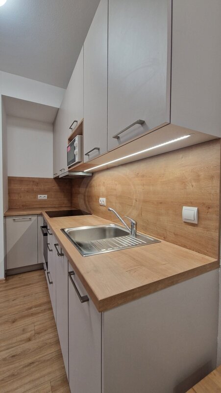 PRONÁJEM ZAŘÍZENÉHO BYTU 2+KK, PLATANOVÁ, ČESKÉ BUDĚJOVICE