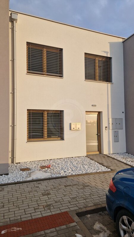 PRONÁJEM NOVÉHO BYTU 3+KK S TERASOU, ŠROUBÁRENSKÁ, ČB