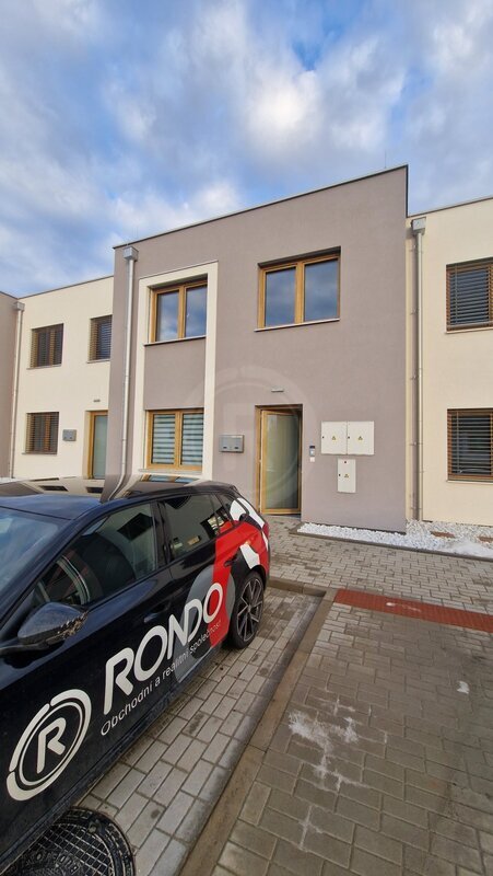 PRONÁJEM NOVÉHO BYTU 3+KK S TERASOU, ŠROUBÁRENSKÁ, ČB