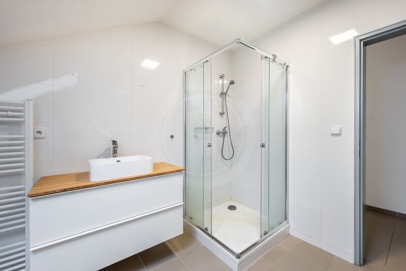 PRONÁJEM KOMERČNÍHO AREÁLU, LEDENICE, OKR. Č. BUDĚJOVICE